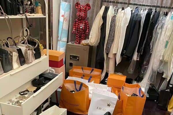 孝感市孝昌回收一线品牌衣服